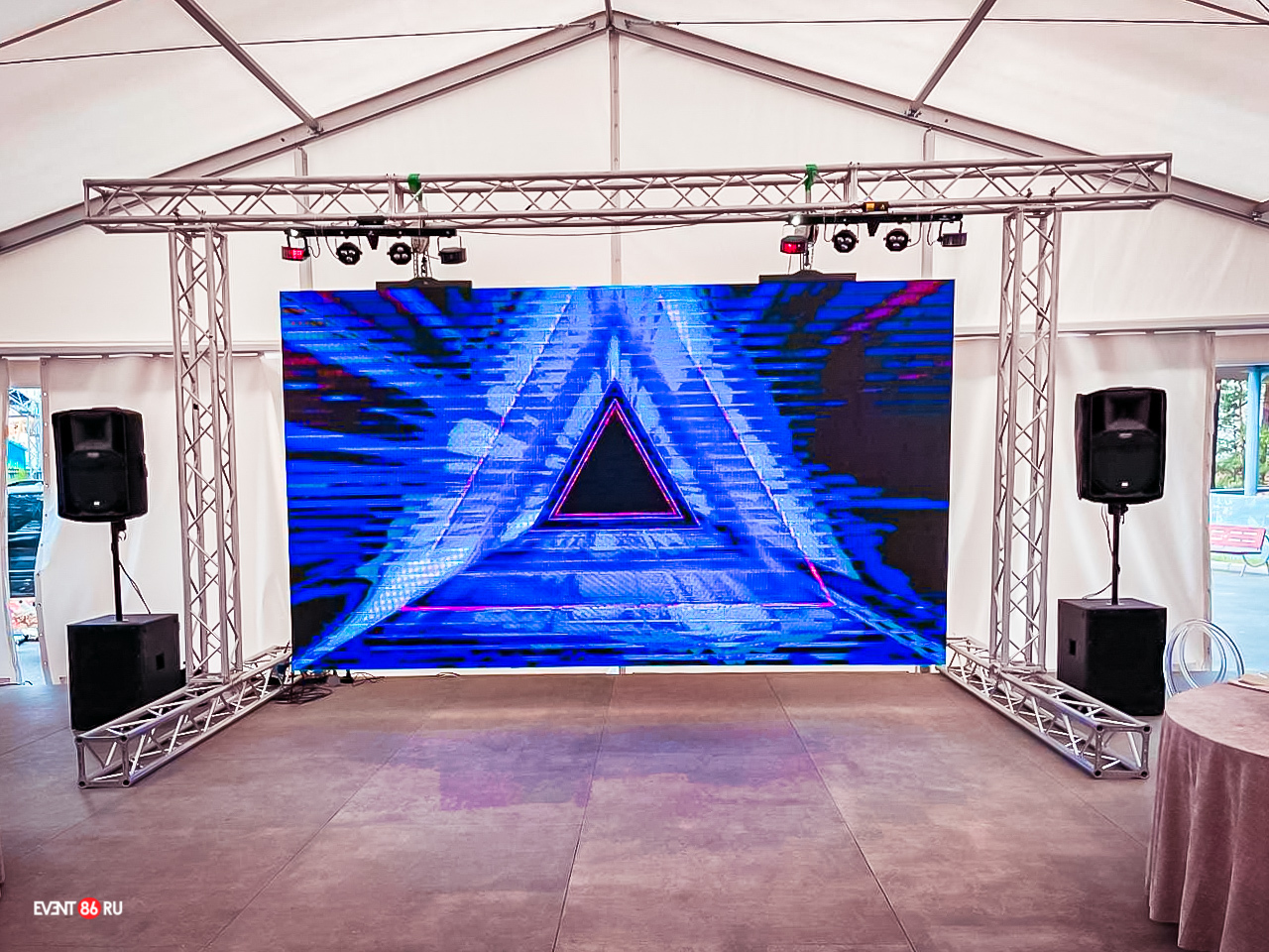 <span style="font-weight: bold;">Светодиодный экран</span>