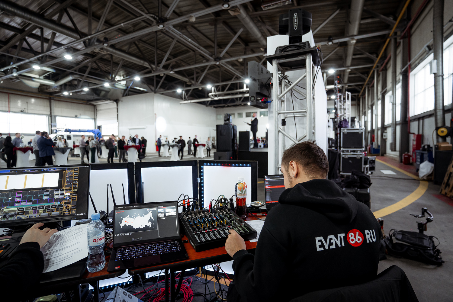 <span style="font-weight: 700;">Звук и микрофоны</span>